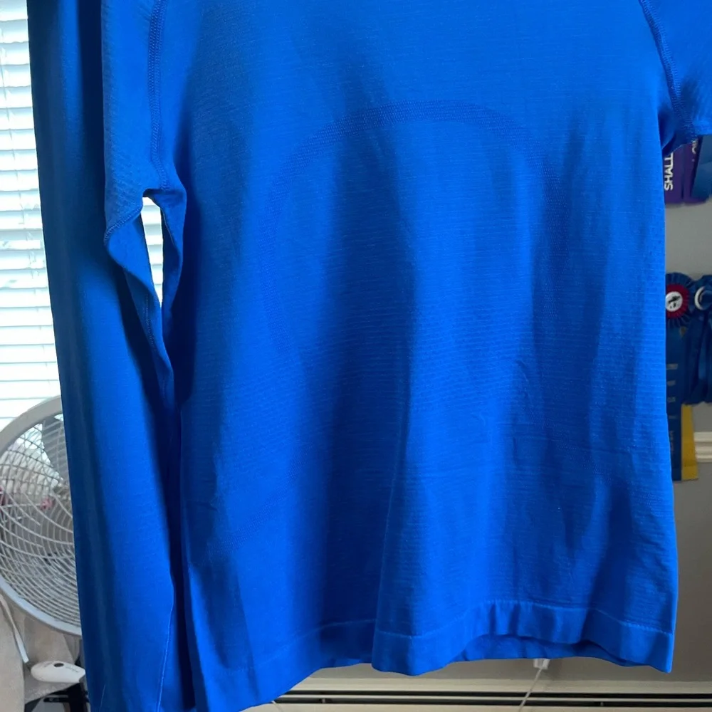 lululemon athletica Blue Long Sleeve Tee - Picture 3 of 4